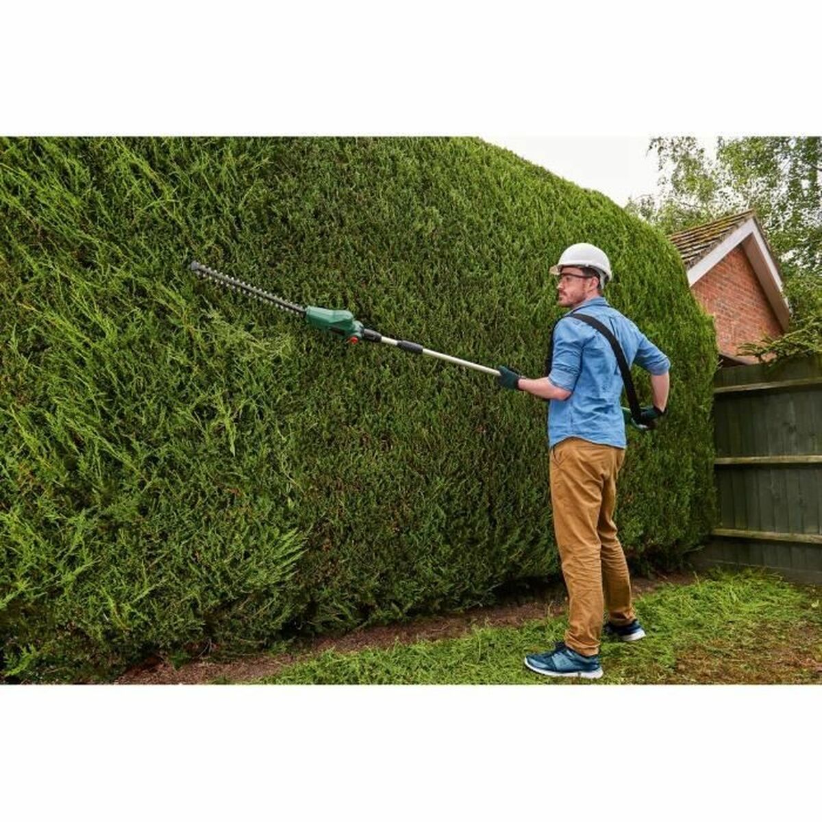 Hedge trimmer BOSCH UniversalHedgePole 18 43 cm 18 V-2