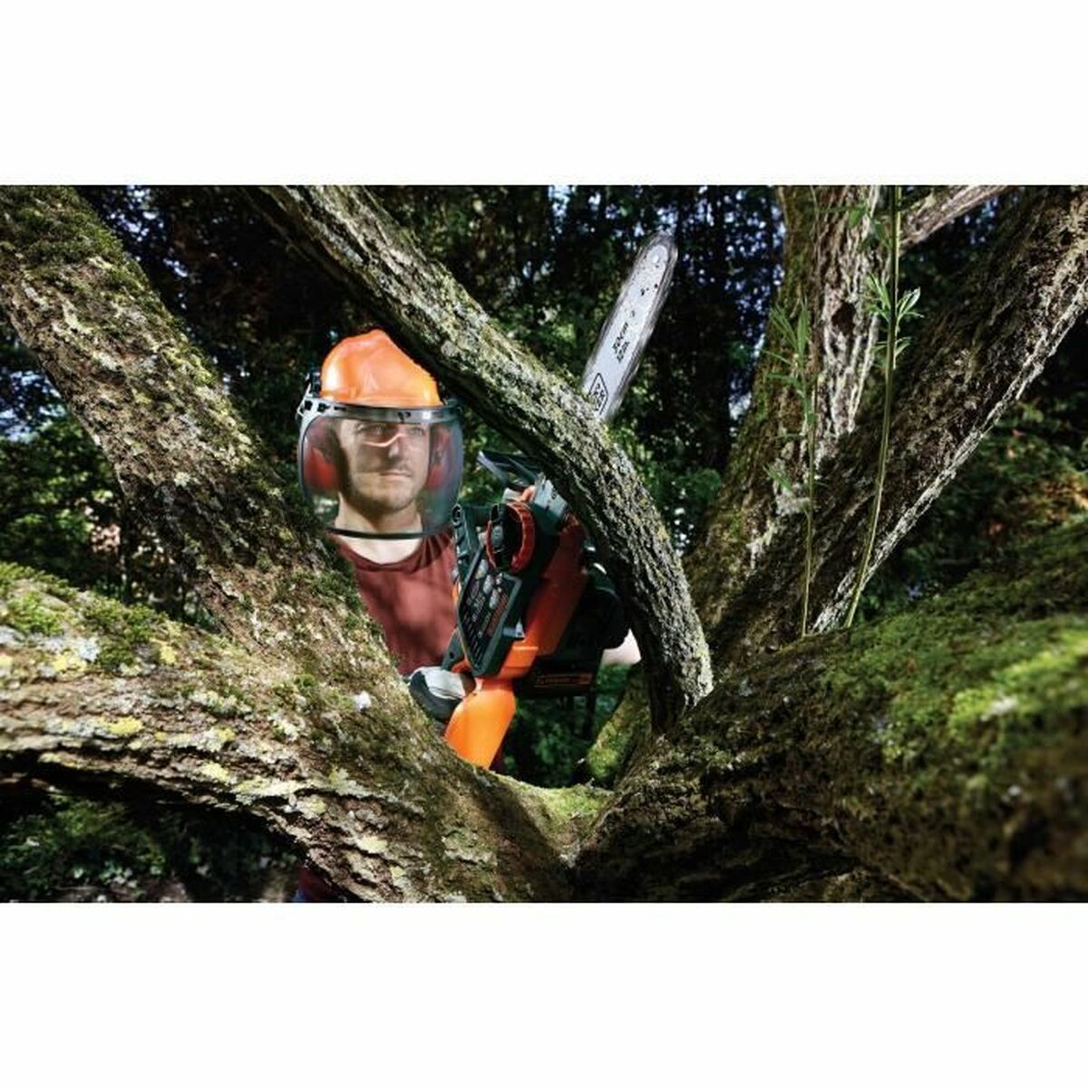 Black & Decker chainsaw GKC3630L20-4