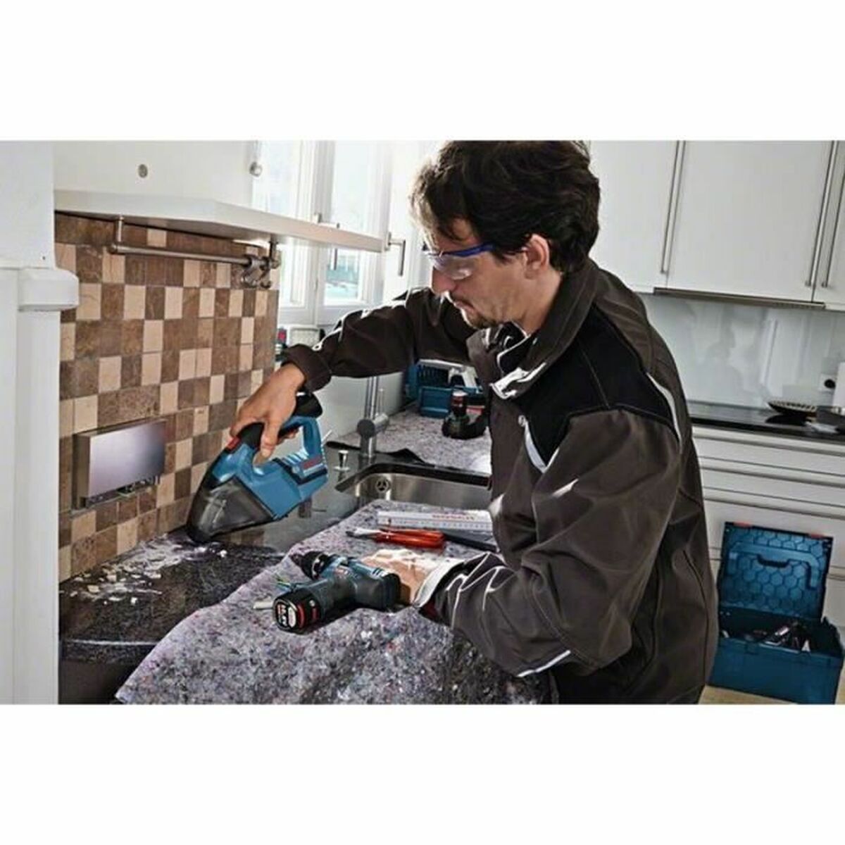 Ручной пылесос BOSCH GAS 10,8 V-LI-3