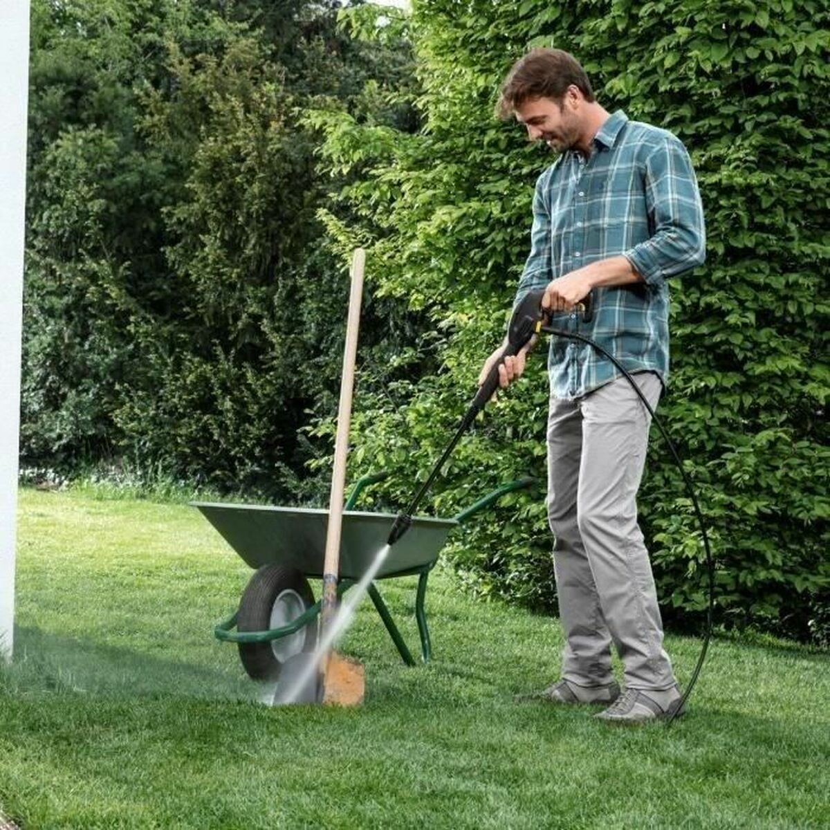 Kärcher K2 Universal Edition pressure washer-3