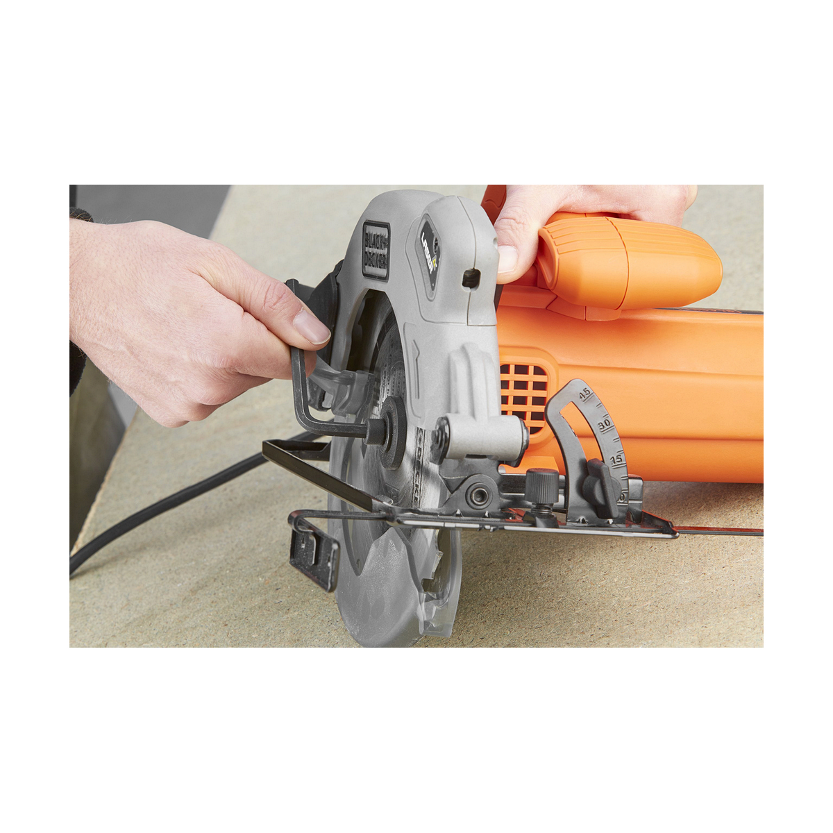 Black & Decker CS1250L 230 V 1250 W circular saw-2